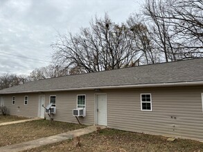 411 South St, Unit 1 in Moulton, AL - Foto de edificio - Building Photo