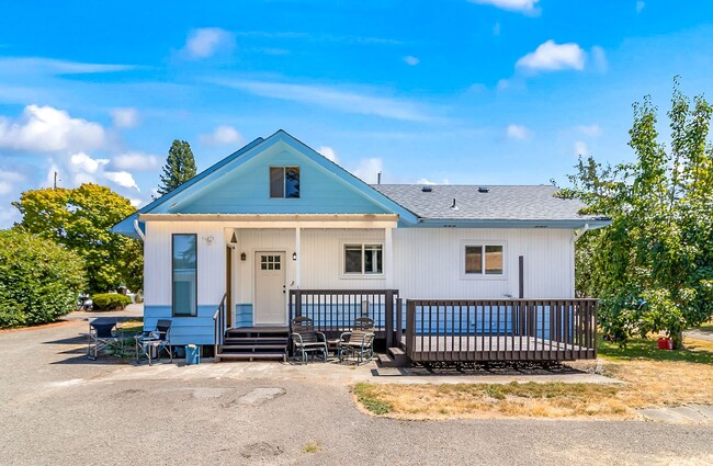 property at 607 3rd St