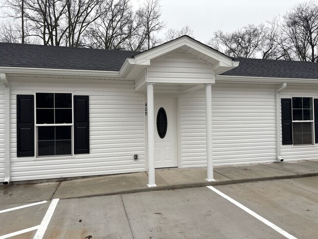 property at 409 W Waggoner St