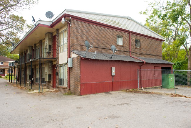 Twin Oaks Apartment in Birmingham, AL - Building Photo - Building Photo