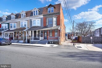 936 Madison Ave, Unit 936 Madison Ave Apt 2 in York, PA - Building Photo - Building Photo