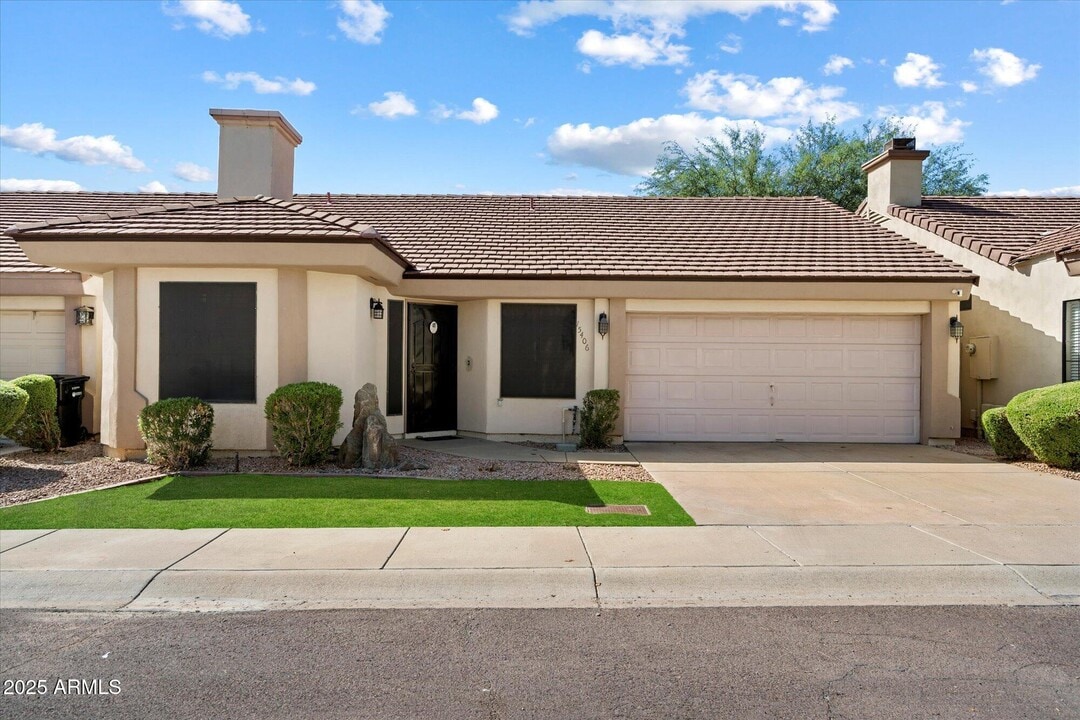 15406 N 50th Pl in Scottsdale, AZ - Building Photo