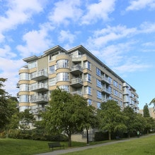New Yorker in Vancouver, BC - Building Photo - Building Photo