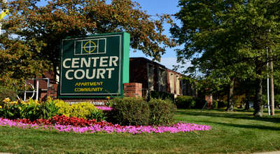 Center Court Apartments in Columbus, OH - Foto de edificio - Building Photo