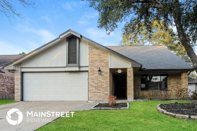 15518 4 Leaf Dr