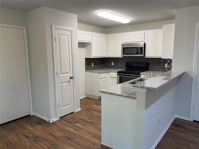 507 W Walker St in Denison, TX - Building Photo - Building Photo