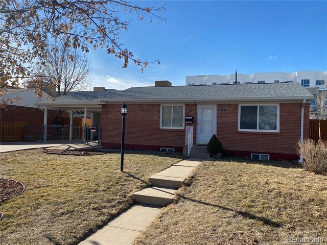 1381 Worchester St in Aurora, CO - Building Photo