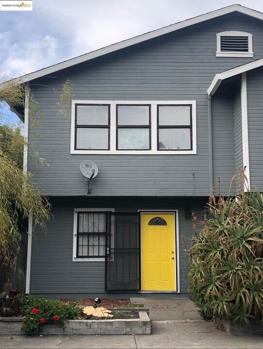 5773 Martin Luther King Jr Way in Oakland, CA - Building Photo