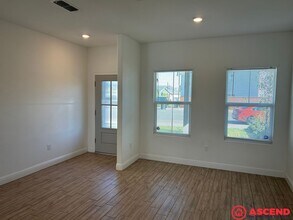 3305 Twin Knolls Ln in Shafter, CA - Building Photo - Building Photo