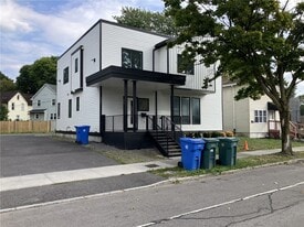 338 Mt Hope Ave in Rochester, NY - Building Photo