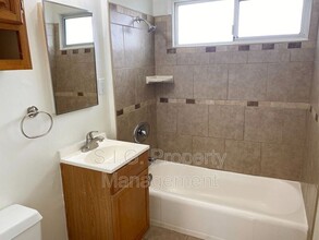 3610 W Chandler Blvd in Burbank, CA - Building Photo - Building Photo
