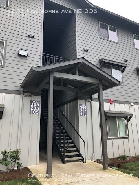 4235 Hawthorne Ave NE in Salem, OR - Building Photo