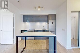 65 Annie Craig Dr in Toronto, ON - Building Photo - Building Photo