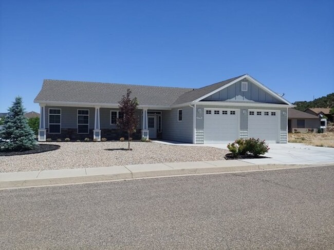 property at 2742 W Lone Rock Cir