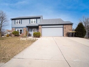 9034 Dunmore Ln in Fort Wayne, IN - Foto de edificio - Building Photo