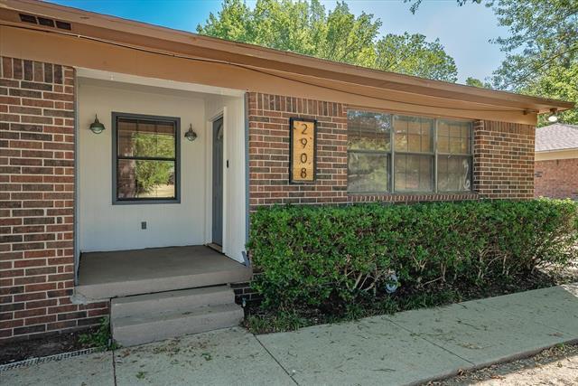 2908 Lynell Dr in Seagoville, TX - Building Photo