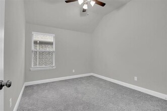 347 Saltmeadow Ln in Red Oak, TX - Building Photo - Building Photo