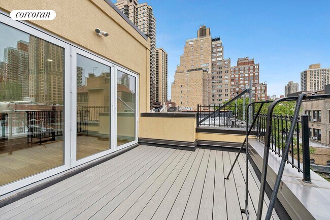 421 E 81st St in New York, NY - Foto de edificio - Building Photo