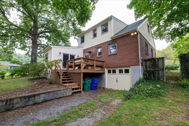 1100 Kentwood Dr in Blacksburg, VA - Building Photo - Building Photo