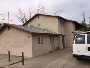 749-753 W Olive Ave in El Centro, CA - Building Photo - Building Photo