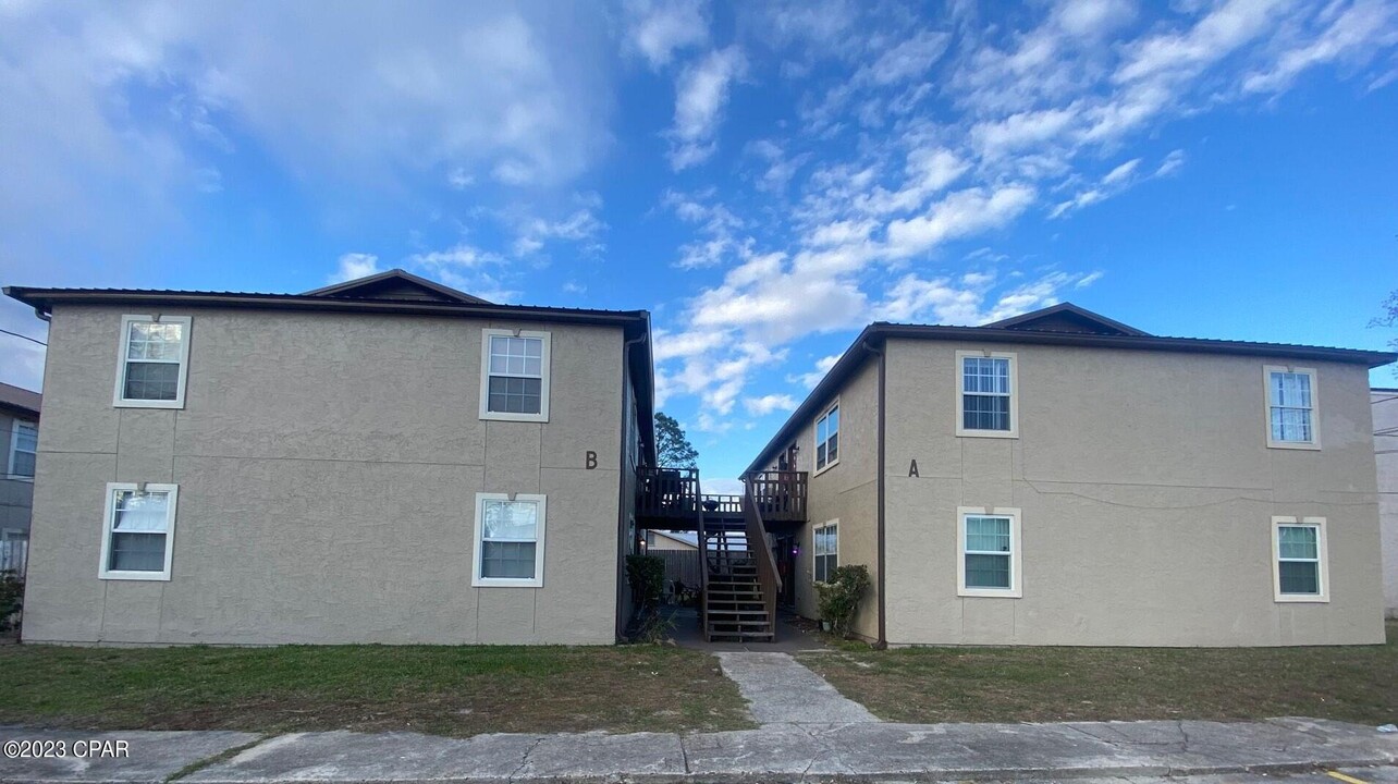 6321 Lenawee St in Panama City, FL - Building Photo