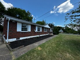 219 Jacksonian Dr in Nashville, TN - Building Photo