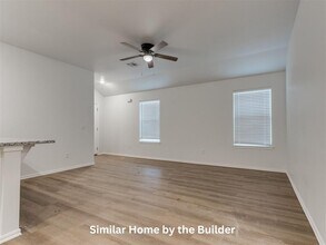 11600 Mackenzie Wy in Yukon, OK - Building Photo - Building Photo