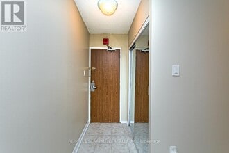 50 Mississauga Vly Blvd in Mississauga, ON - Building Photo - Building Photo