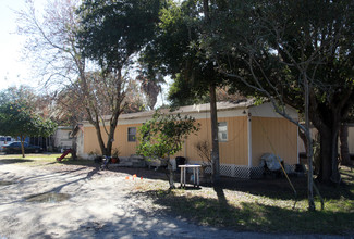 407-412 Senate St in Auburndale, FL - Building Photo - Other