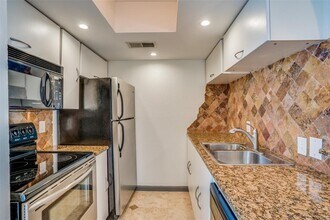 4520 Holland Ave-Unit -208 in Dallas, TX - Building Photo - Building Photo