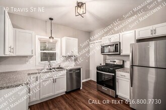 9 Travis St NE in Grand Rapids, MI - Building Photo - Building Photo