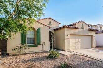 8227 W Florence Ave in Phoenix, AZ - Building Photo - Building Photo