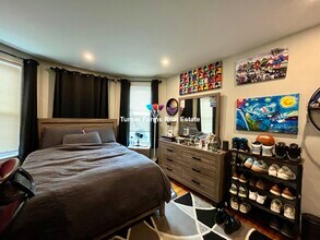 24 Pond St, Unit 2 in Boston, MA - Building Photo - Building Photo