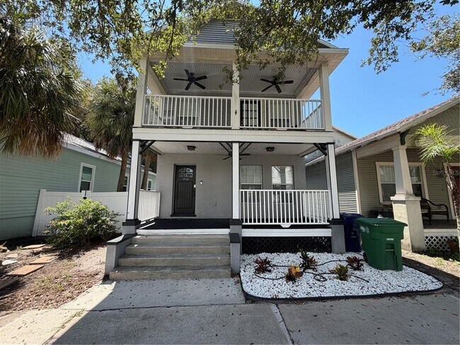 property at 1934 W Spruce St
