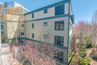 Union Place in Somerville, MA - Foto de edificio - Building Photo