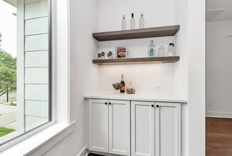 1748 Arnold Dr in Charlotte, NC - Building Photo - Building Photo