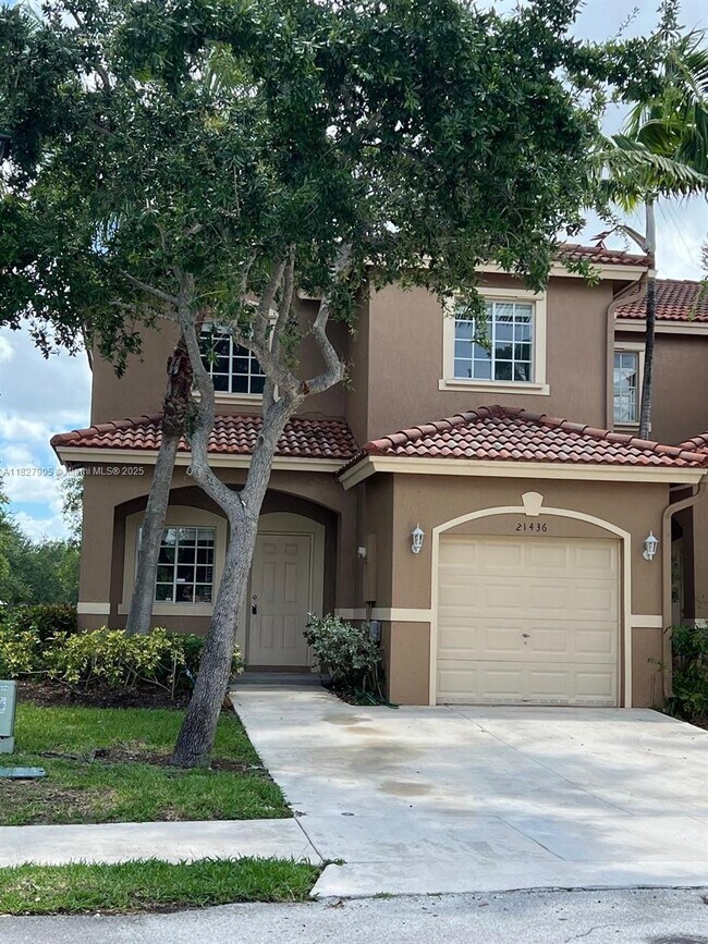 21436 SW 85th Ct in Cutler Bay, FL - Building Photo - Building Photo