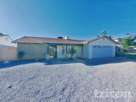 4809 W Cochise Dr in Glendale, AZ - Building Photo