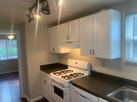 4385 Coleridge St in Pittsburgh, PA - Building Photo