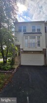 24704 Clock Tower Square in Stone Ridge, VA - Building Photo