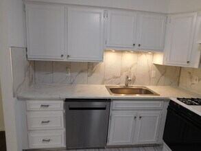 490 N Fox Hills Dr in Bloomfield Township, MI - Building Photo - Building Photo