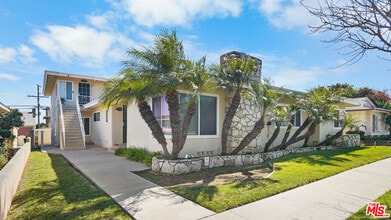 5320 W 57th St in Los Angeles, CA - Building Photo - Building Photo