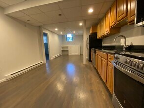 65 Park Dr, Unit 77-D in Boston, MA - Building Photo - Building Photo