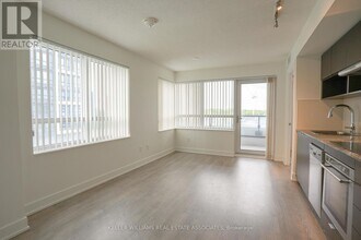 7-607 Mabelle Ave in Toronto, ON - Building Photo - Building Photo