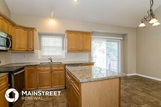 8556 N Gower Ave, Unit 080 in Kansas City, MO - Foto de edificio - Building Photo