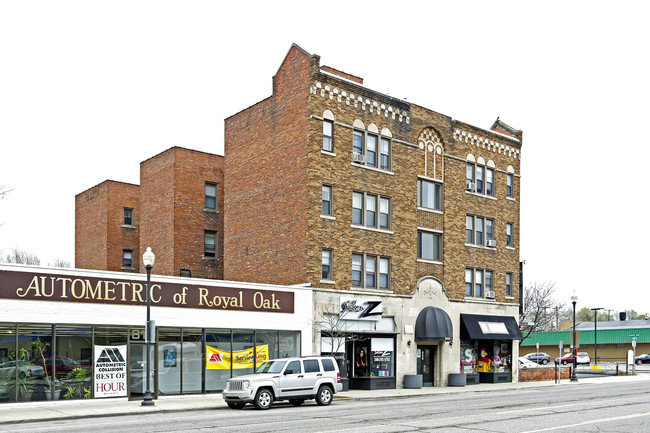 806-810 N Main St in Royal Oak, MI - Building Photo - Building Photo