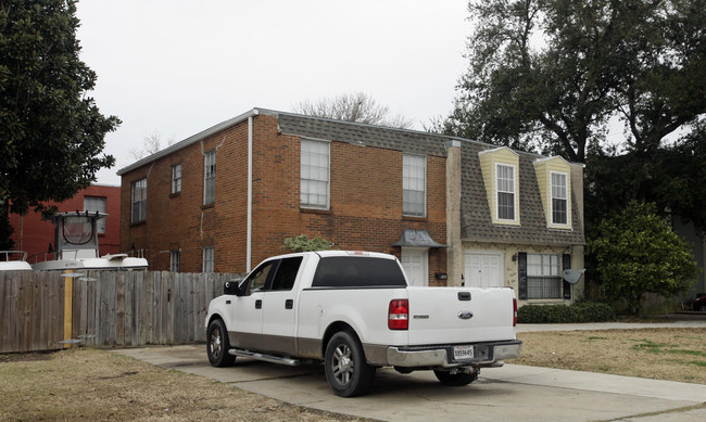 223 Cherry St in Metairie, LA - Foto de edificio - Building Photo