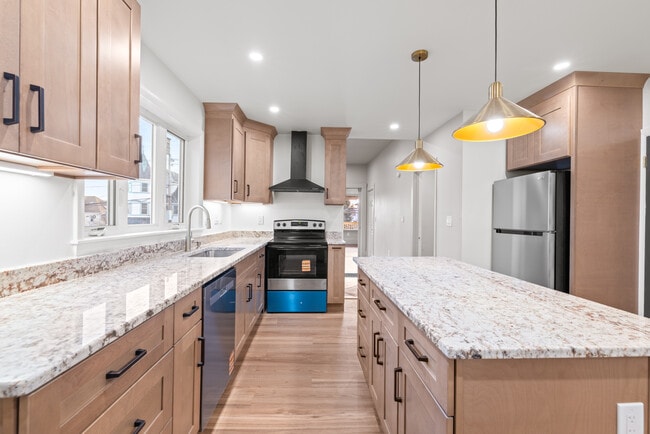 62 Locust St, Unit 1