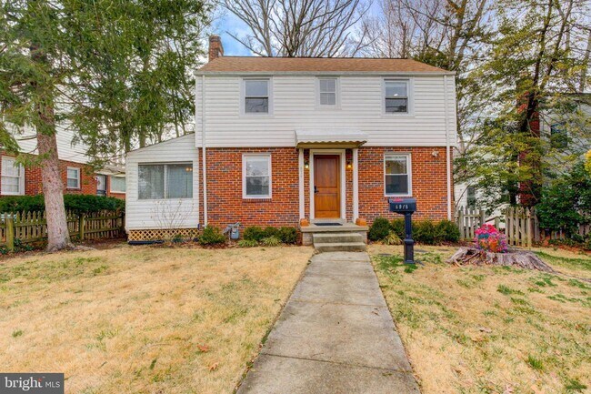 property at 6916 New Hampshire Ave