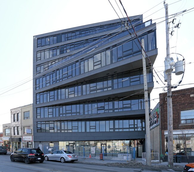 Abacus Lofts in Toronto, ON - Building Photo - Building Photo